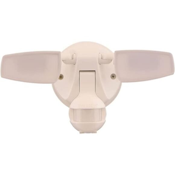 Outdoor LED Flood & Security Light - Motion Activated Dusk to Dawn - Picture 1 of 7